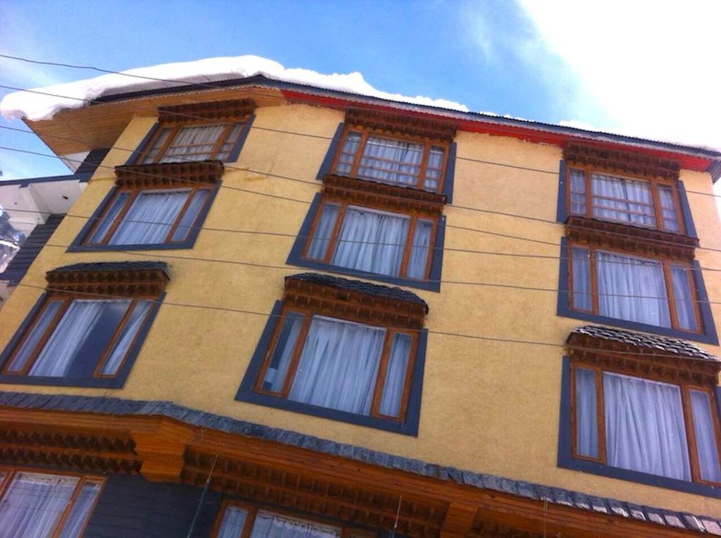 Swiss Wood Hotel Manāli Exterior foto